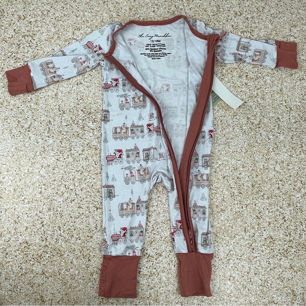 Floral Ruffle/Winter Holiday Train Baby Sleeper Zip-up Pajamas 12-18 Months - Picture 4 of 8